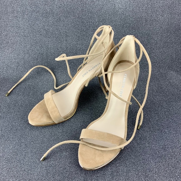 KENNETH COLE NEW YORK Berry Wraparound Sandal - Picture 3 of 7